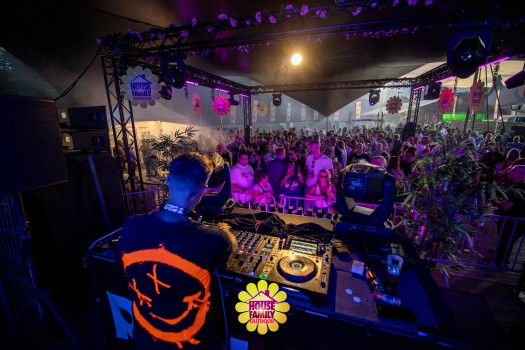 Replay Festival - House Family vs Level Classix by Jaylens